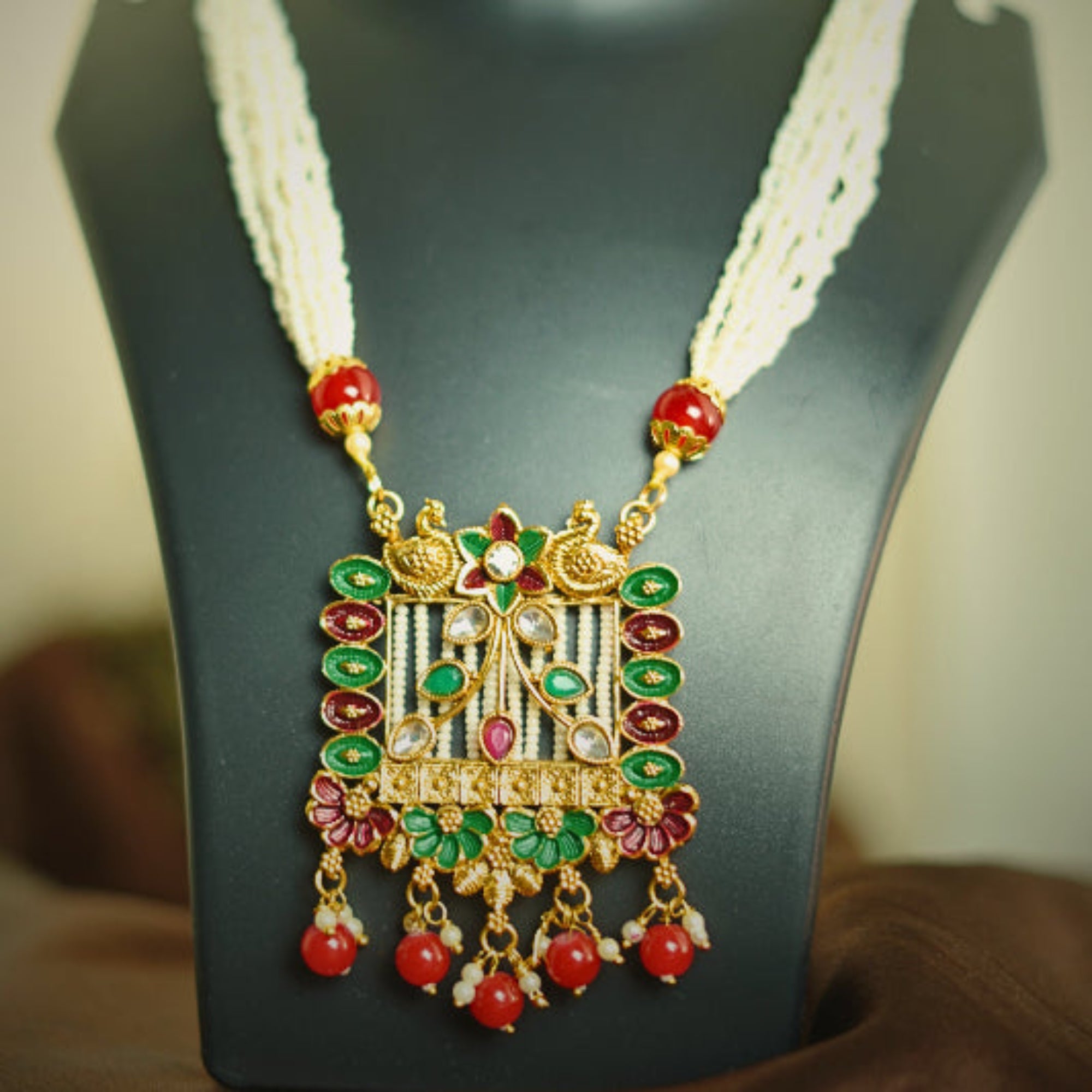 LATA VOGUE MOR RANI HAAR GOLD PLATED WITH EARRING