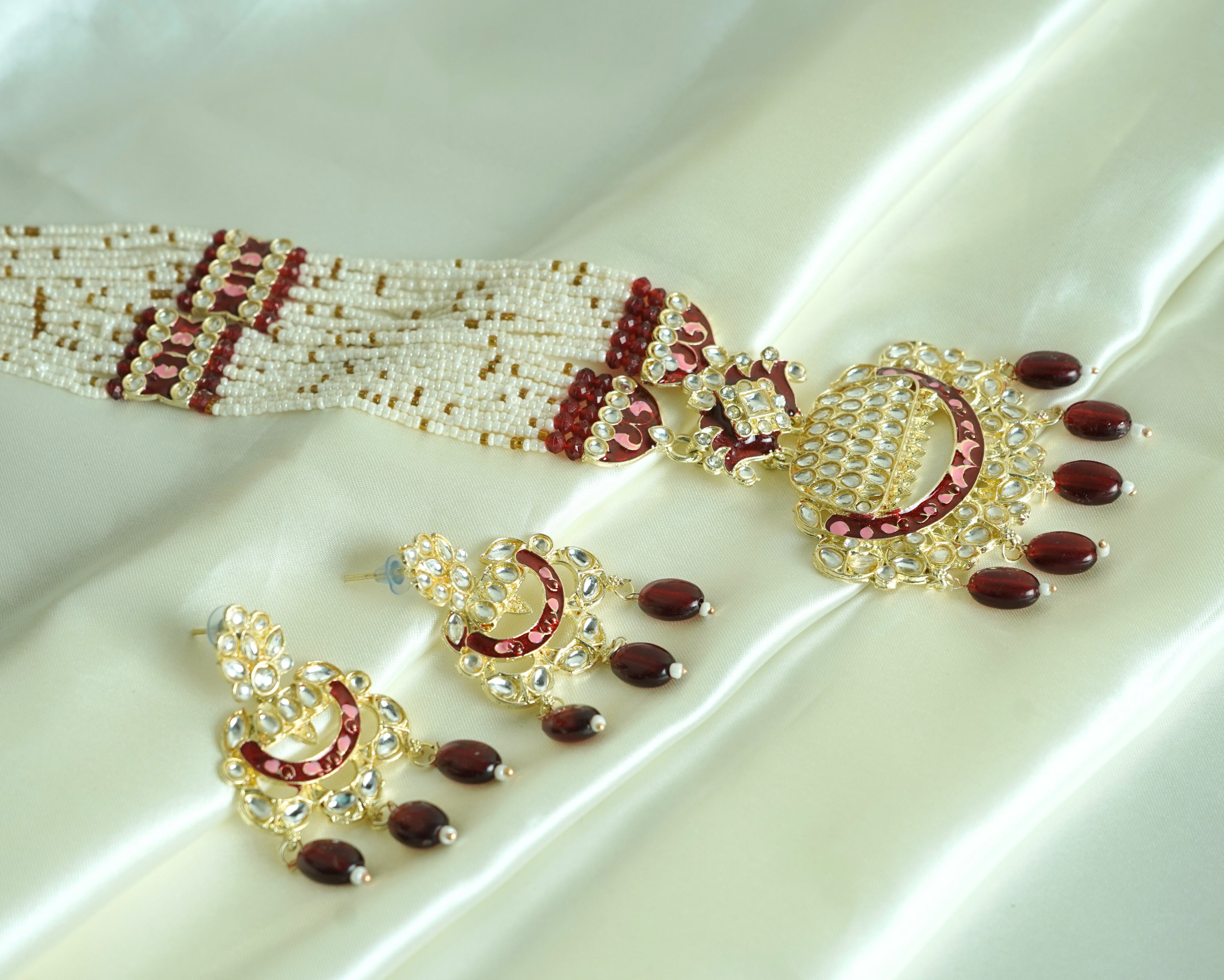 LATA VOGUE WHITE STONE RANI HAAR GOLD PLATED WITH EARRING