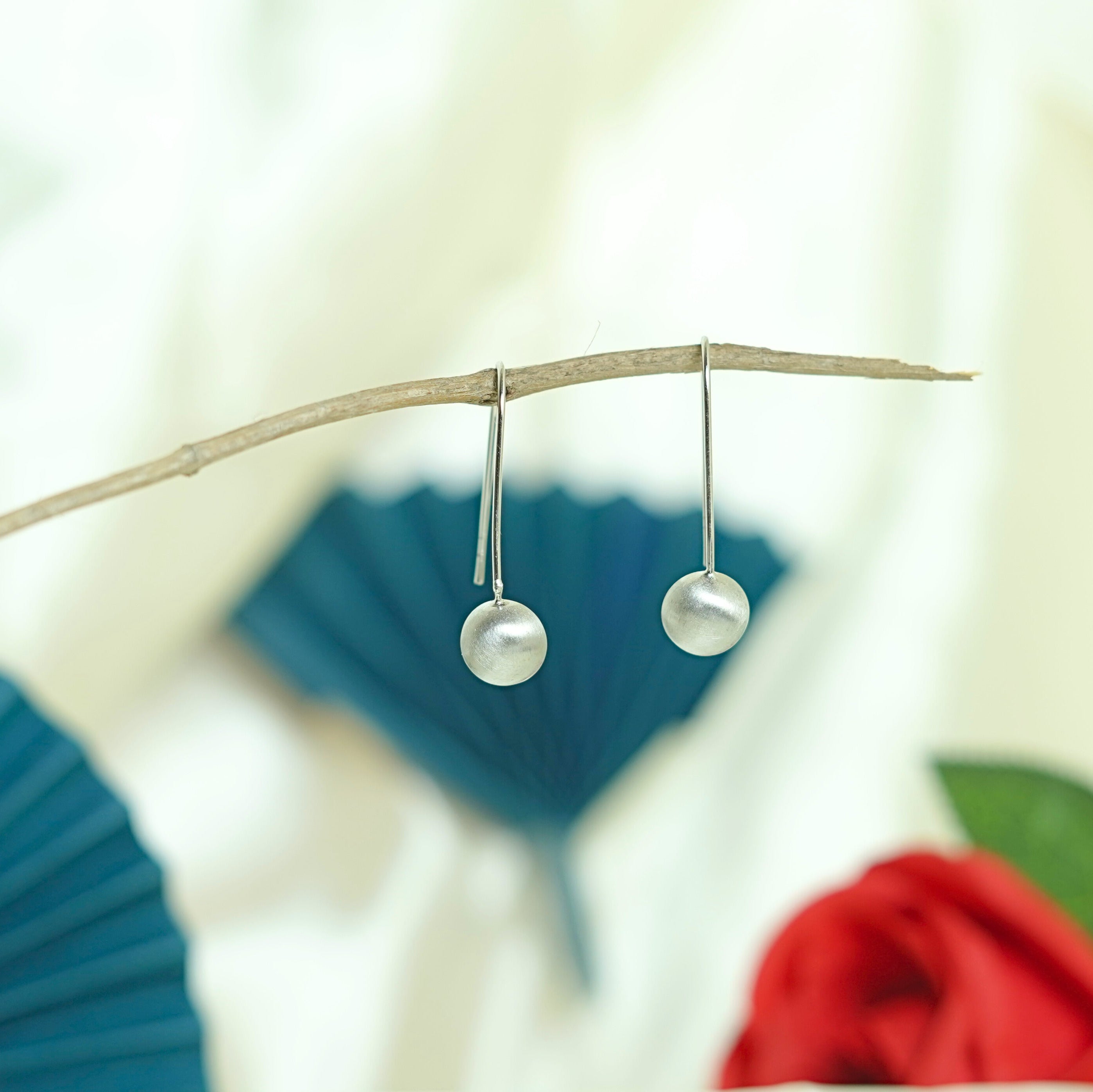 KIARA SILVER STRING EARDROP