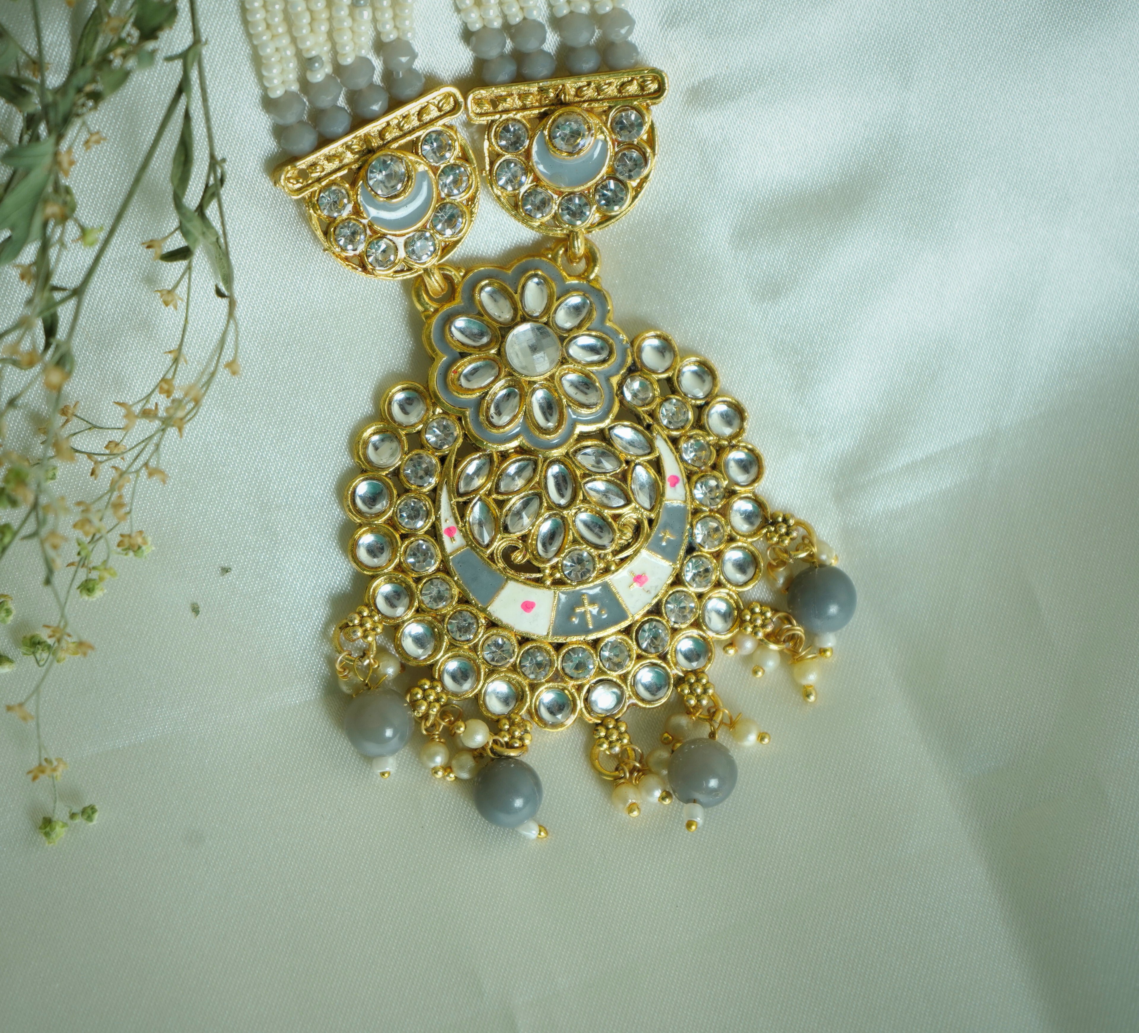 LATA VOGUE GREY BEAD  RANI HAAR GOLD PLATED WITH EARRING