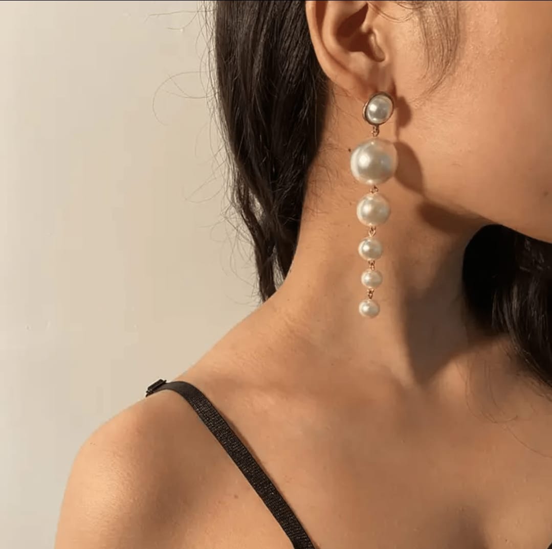 White Pearl Dangler