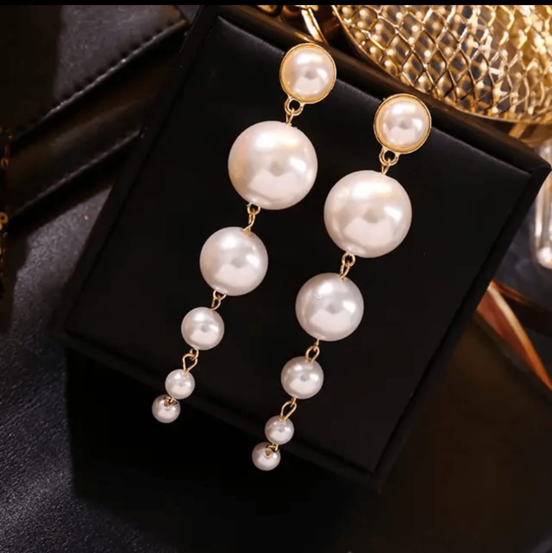 White Pearl Dangler